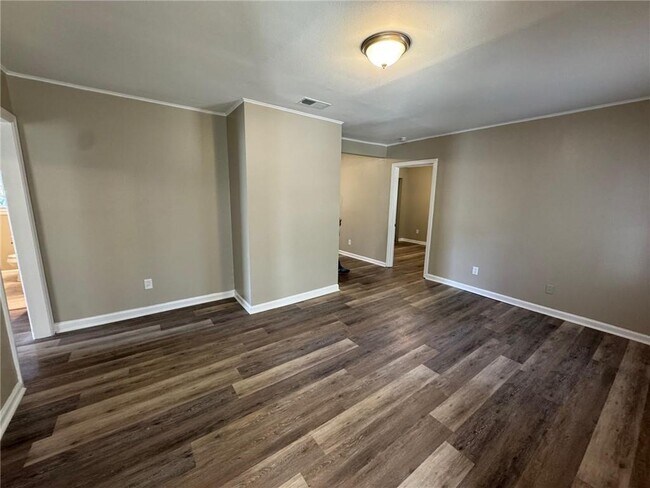 Foto del edificio - 154 Glenn Ave