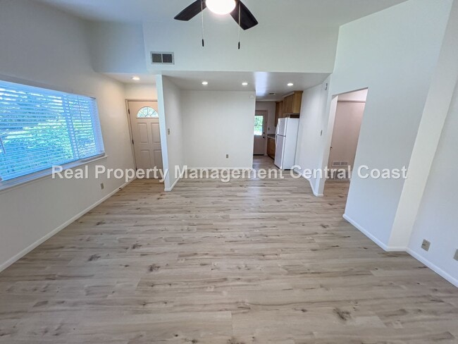 Building Photo - AVAILABLE NOW - Updated Home in San Luis O...