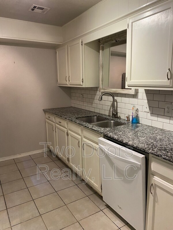 Foto del edificio - 12303 SW 14th St