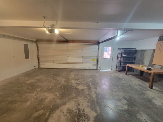 Building Photo - 301-303 McAvoy Rd