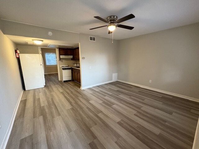 Building Photo - 904 E 14th St