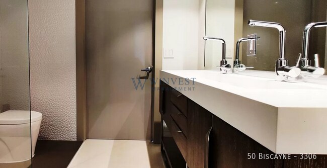 Building Photo - 50 Biscayne-3306