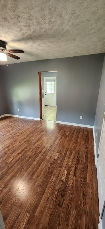 Foto del edificio - 504 Oak Dr