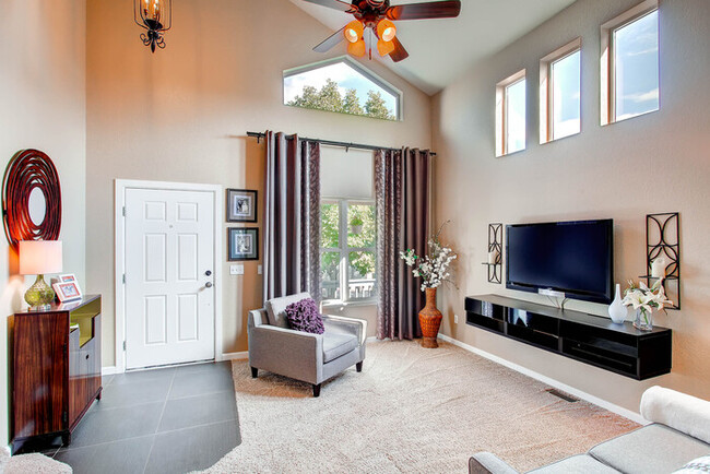 Building Photo - Stunning 3-Bedrooms, 3-Bathrooms Ranch Sty...