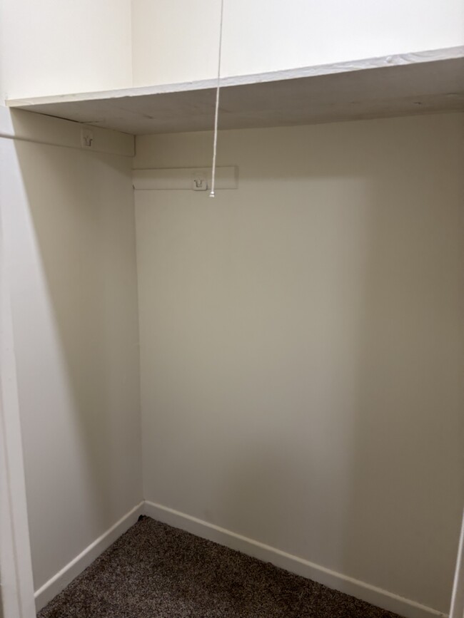 Building Photo - 46-48 Topper