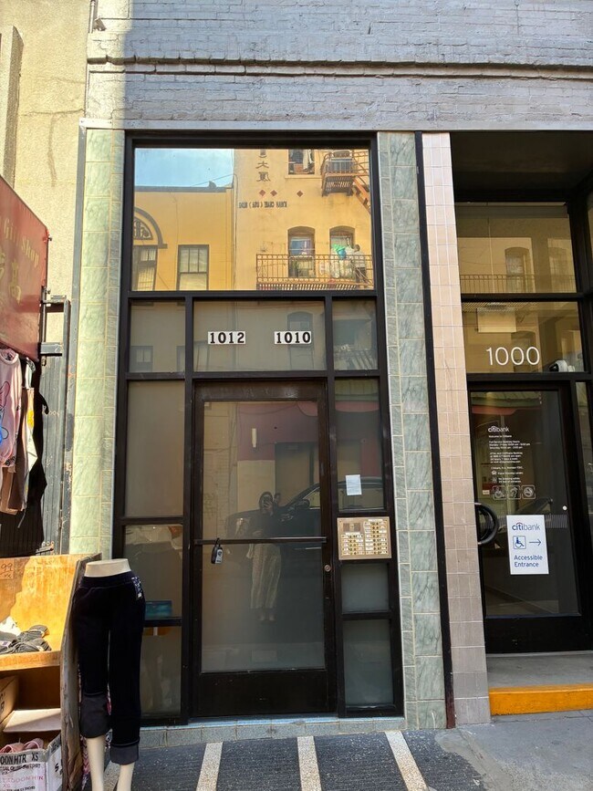 Foto del edificio - 1012 Grant Ave