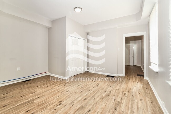 Foto del edificio - 820 Milton St