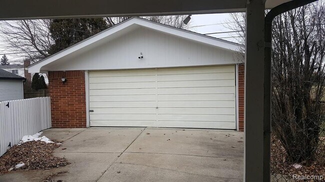 Foto del edificio - 22949 Clairwood St