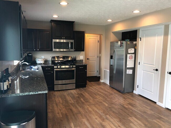 Building Photo - 5531 Catmere Dr