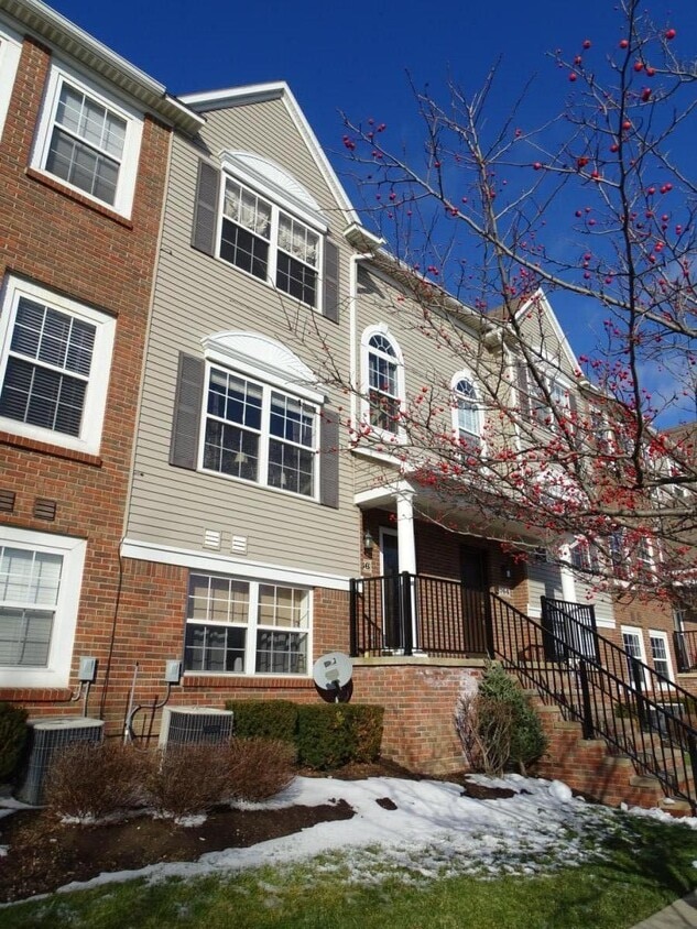 766 Eagle Dr, Fenton, MI 48430 Townhome Rentals in Fenton MI