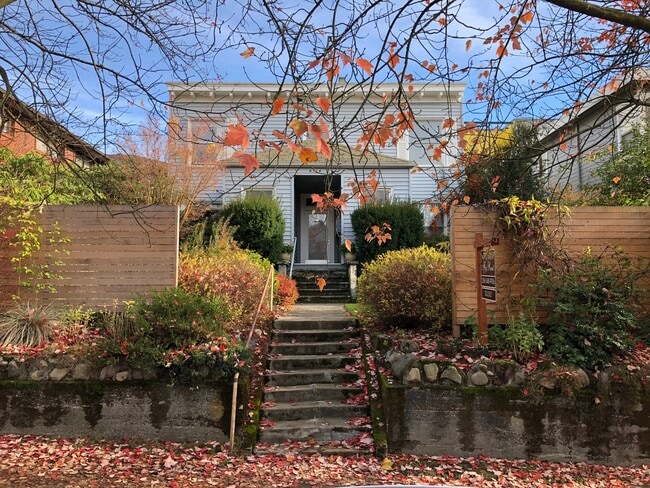 Building Photo - 4114 Fremont Ave N