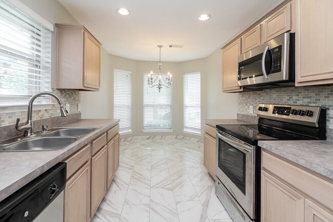 Foto del edificio - 13911 Creek Crossing Dr