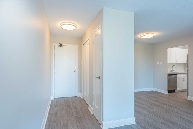 Building Photo - High Park Place Apartments