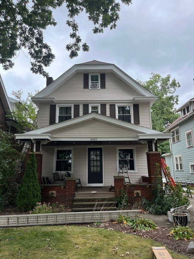 Building Photo - 16522 Clifton Blvd