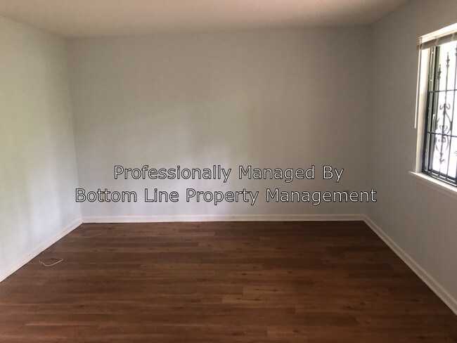 Building Photo - 6100 Bridlewood Ln