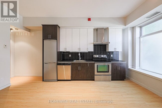 Building Photo - 279 Humbercrest Blvd