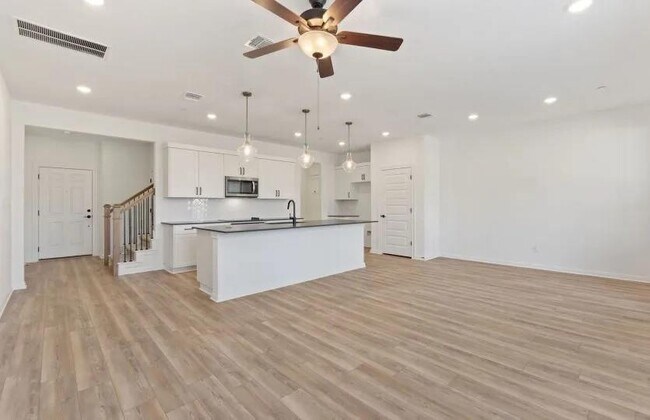 Foto del edificio - 2725 Woodall Dr