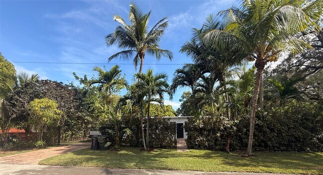 Foto del edificio - 6411 SW 63rd Ct