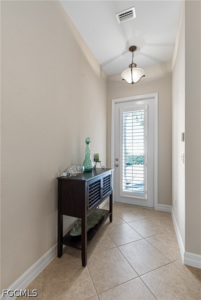 Foto del edificio - 10535 Carolina Willow Dr