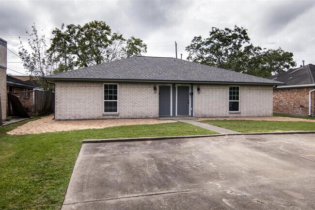 Foto del edificio - 7436 Aljean Ln