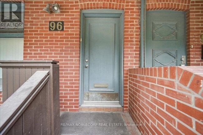 Photo du bâtiment - 96 Granby St