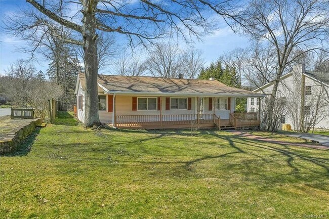 Building Photo - 66 Orchard Lake Dr