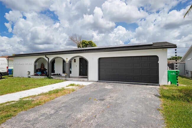 Foto del edificio - 12021 NW 29th Pl