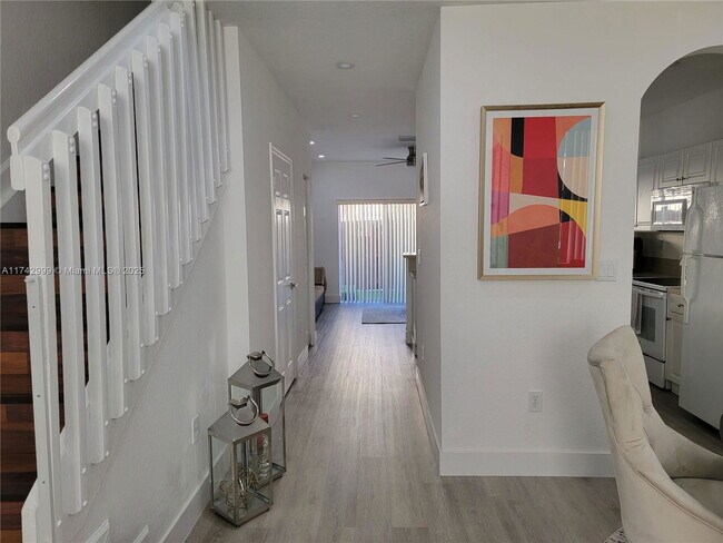 Foto del edificio - 1398 NE 33rd Ave