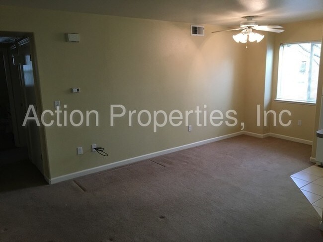 Building Photo - 830 G St
