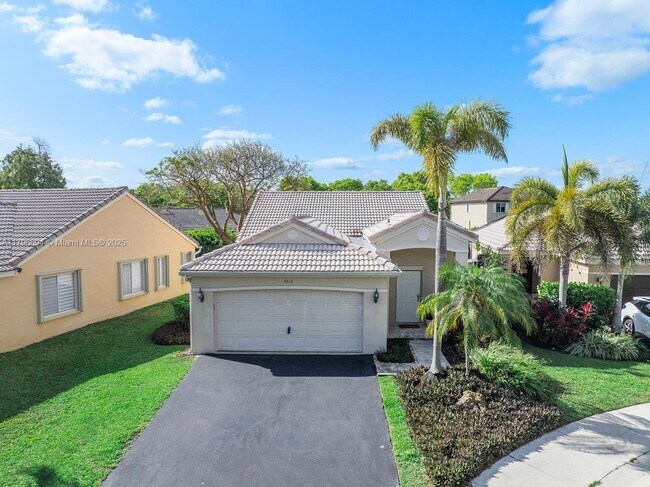 Foto del edificio - 4013 Pine Ridge Ln