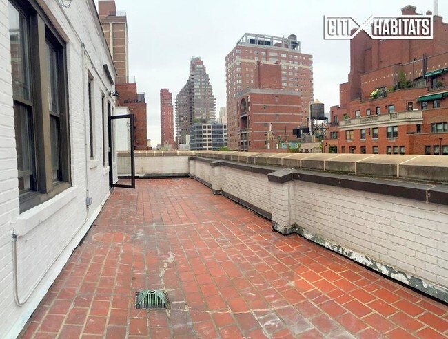 Building Photo - 311 E 72nd St