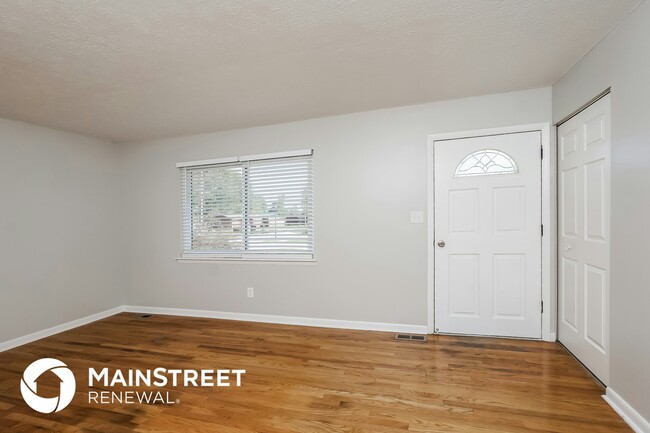 Building Photo - 3600 Ember Cir