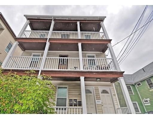 Primary Photo - 321 Lowell St