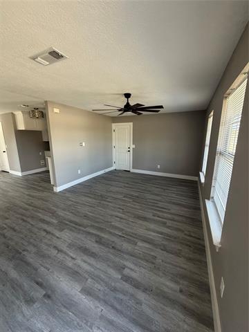 Foto del edificio - 6801 Lakeview Dr