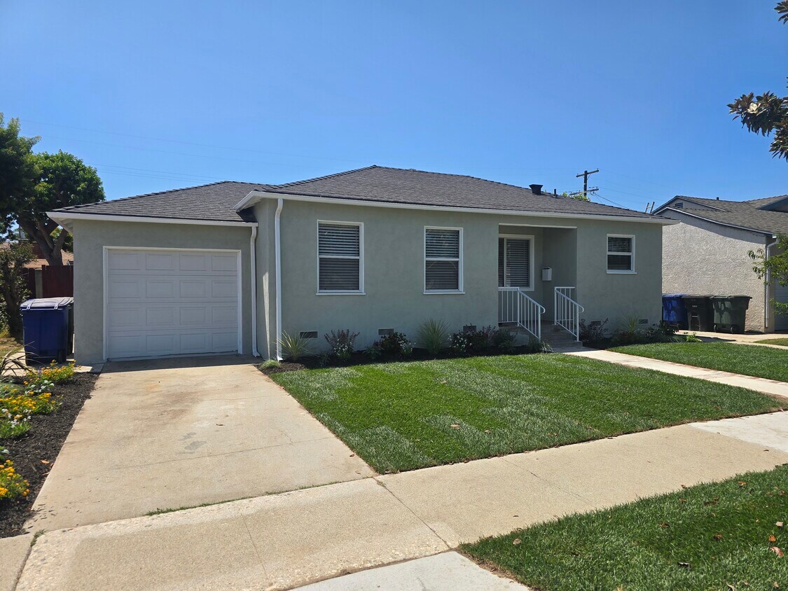 Photo - 5430 W 122nd St (Hawthorne, CA)