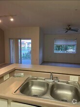 Building Photo - 131 SW Palm Dr