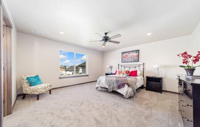 Building Photo - 2728 N Neptune street