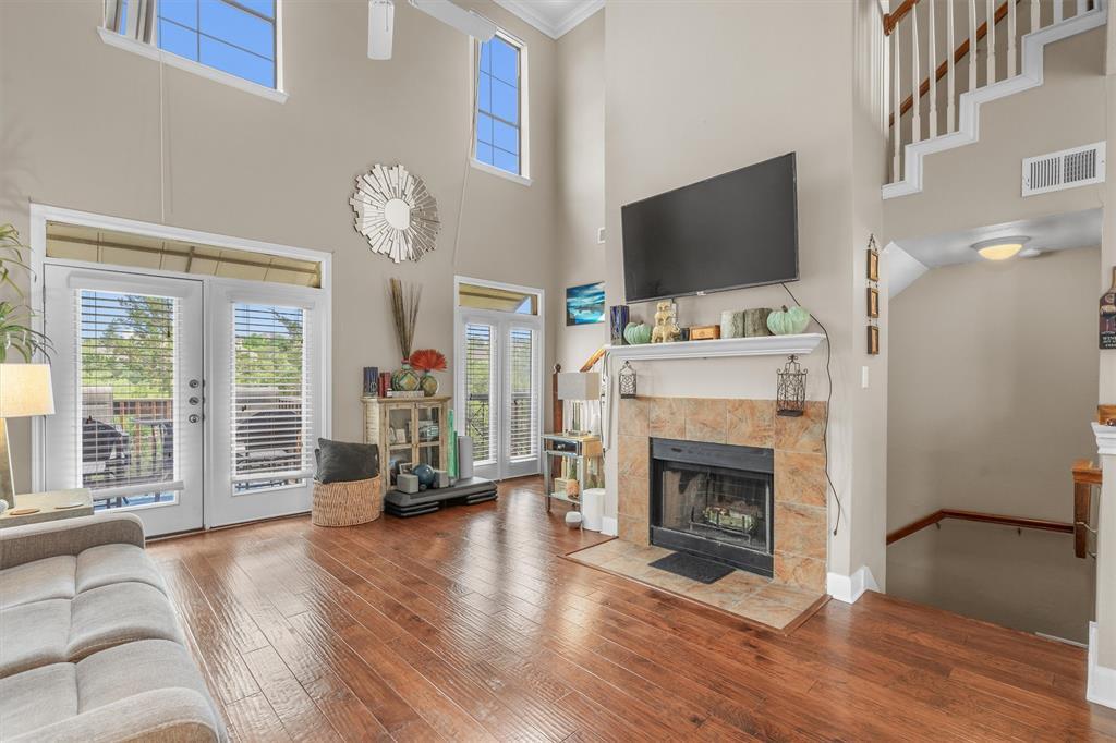 Foto principal - 7701 Rialto Blvd