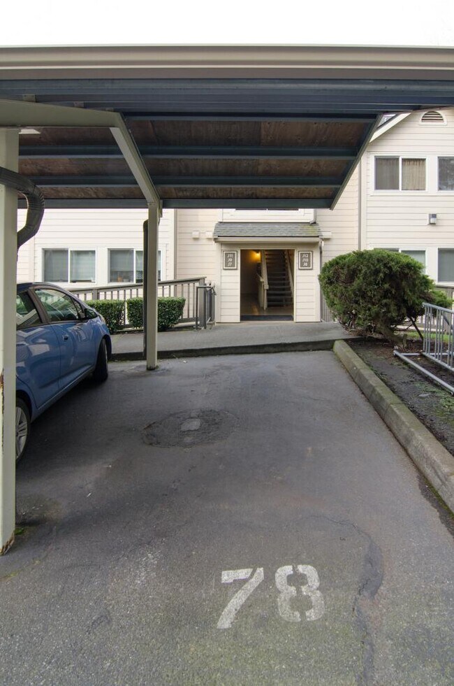 Building Photo - 2 bedroom in Bellevue WA 98006