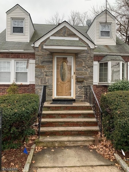 Primary Photo - 117 Maple Ave