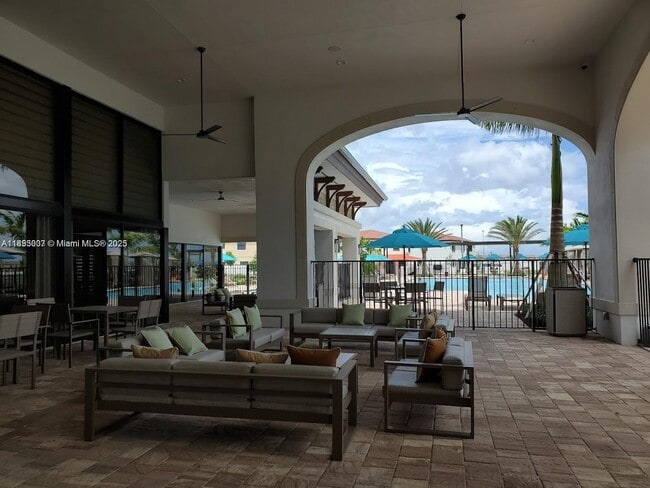 Foto del edificio - 11132 W 32nd Ln