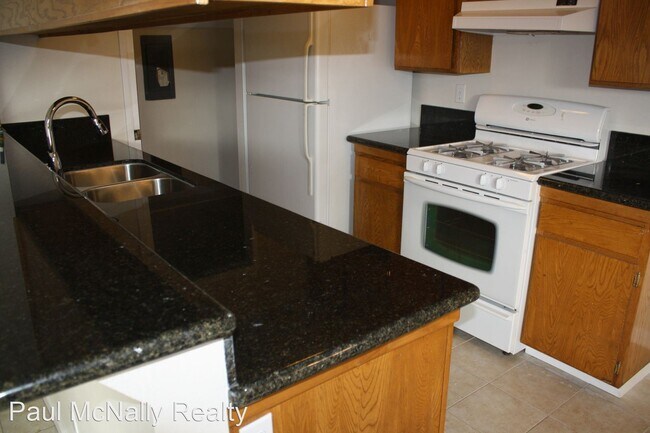 Building Photo - 2 br, 1 bath House - 3297 Caminito Quixote