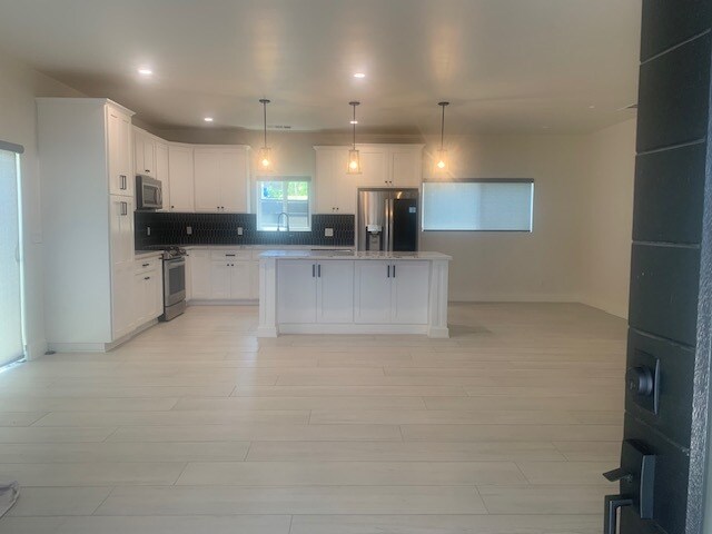 Open floor plan - 956 N Glendora Ave