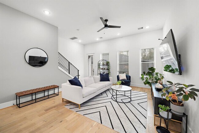 Foto del edificio - 9025 Wellspring Dr