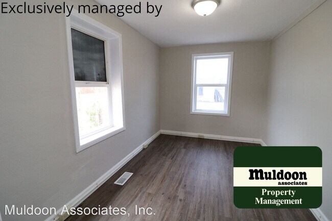 Building Photo - 2 br, 1 bath House - 2602 E 9th St