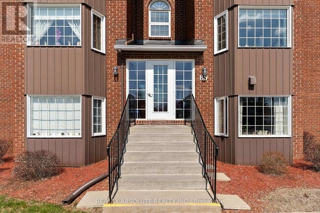 Building Photo - 85 Edey St