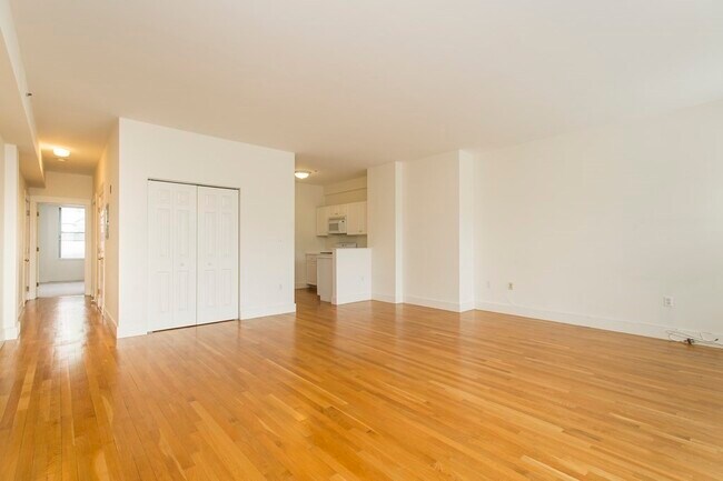 Foto del edificio - 78-96 Broadway St