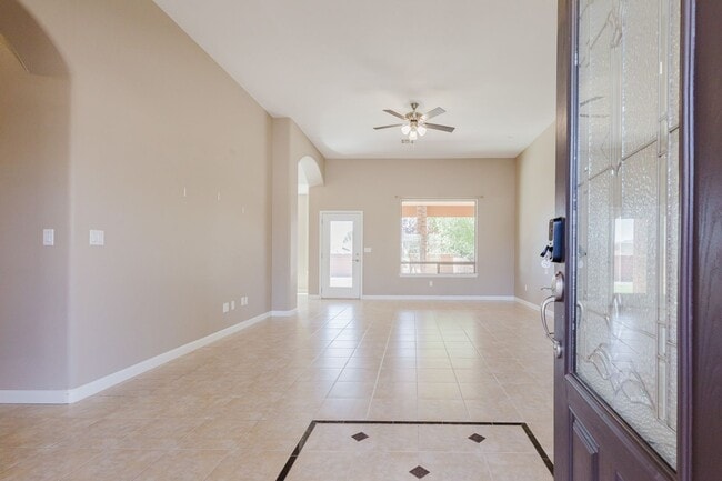 Building Photo - 4060 Wood Loop