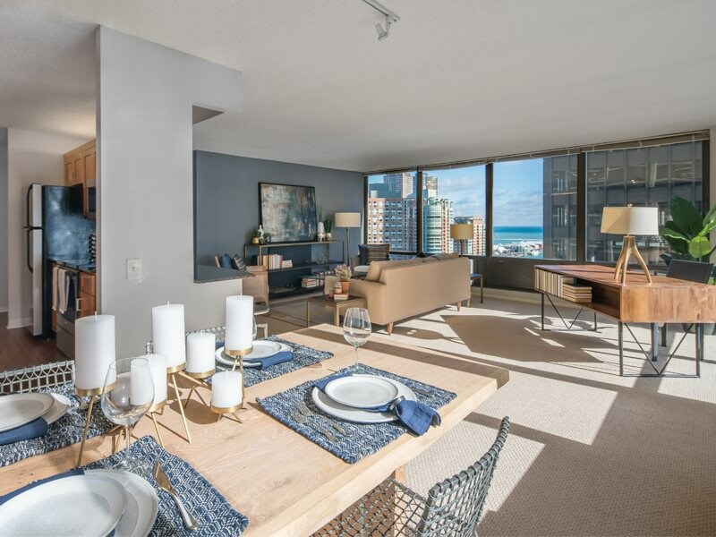 Photo - 243 E Wacker Dr (Chicago, IL)