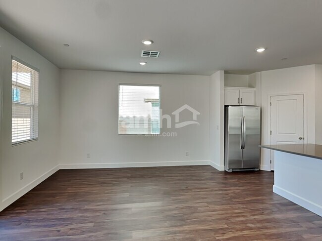 Foto del edificio - 134 Charmante Tulip Lane